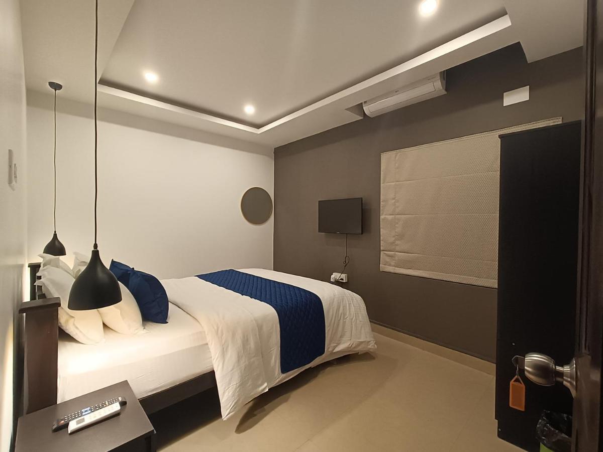 Brick Castle Hotel Csennai Kültér fotó
